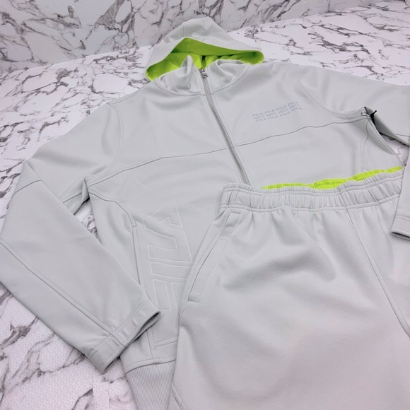 Men's FILA Light Grey Full Zip Hooded Short Set - Picture 5 of 5